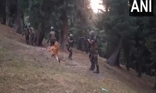 सोपोर मुठभेड़ के बाद J-K के बारामुल्ला में तलाशी अभियान जारी सोपोर मुठभेड़ के बाद J-K के बारामुल्ला में तलाशी अभियान जारी