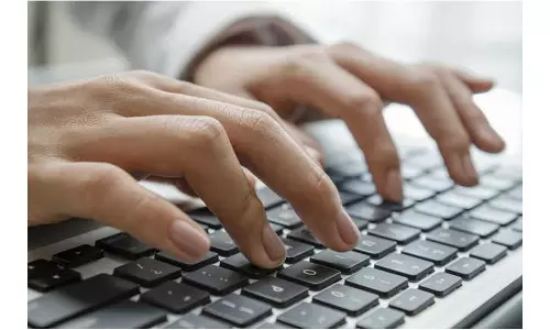 Haryana : आयुष्मान मरीजों का रिकॉर्ड नहीं रखा, एसीएस ने डॉक्टर को किया निलंबित Haryana : आयुष्मान मरीजों का रिकॉर्ड नहीं रखा, एसीएस ने डॉक्टर को किया निलंबित