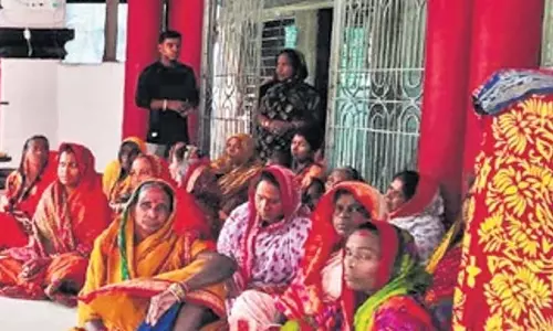 Odisha: अनुसूचित जाति की महिलाओं को मंदिर में दूध चढ़ाने से रोका गया Odisha: अनुसूचित जाति की महिलाओं को मंदिर में दूध चढ़ाने से रोका गया