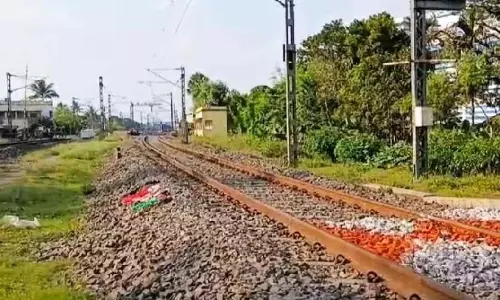 Kalna में रेलवे ट्रैक के पास मिला शव