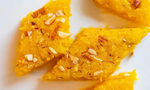 सेब नारियल बर्फी रेसिपी