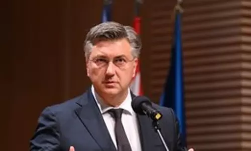 Croatia ने विदेशी कर्मचारियों पर हमले की निंदा की Croatia ने विदेशी कर्मचारियों पर हमले की निंदा की