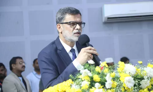 Justice Sujoy Paul: समाज में तलाक के बारे में पहले कभी नहीं सुना गया Justice Sujoy Paul: समाज में तलाक के बारे में पहले कभी नहीं सुना गया