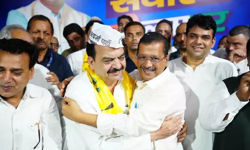 कांग्रेस के वरिष्ठ नेता, 5 बार के विधायक चौधरी मतीन अहमद AAP में शामिल कांग्रेस के वरिष्ठ नेता, 5 बार के विधायक चौधरी मतीन अहमद AAP में शामिल