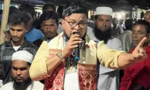 Assam : बढ़ती चुनावी हिंसा के बीच निर्दलीय उम्मीदवार की हालत गंभीर पाई गई Assam : बढ़ती चुनावी हिंसा के बीच निर्दलीय उम्मीदवार की हालत गंभीर पाई गई