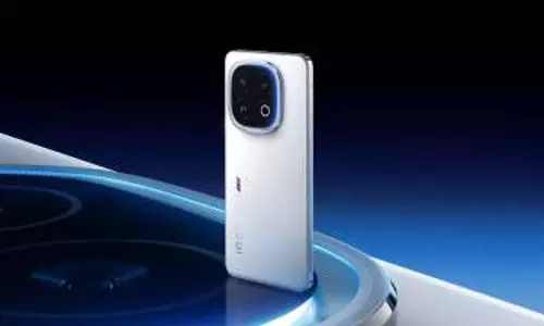 iQOO 13  बैटरी और Snapdragon 8 Elite प्रोसेसर के साथ लॉन्च