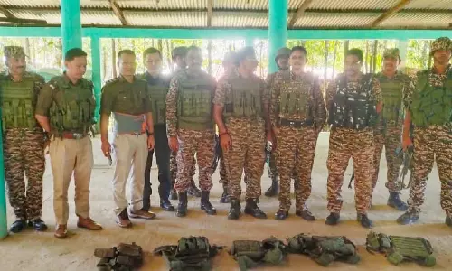 Manipur : सुरक्षा बलों ने व्यापक अभियान में हथियारों का जखीरा जब्त Manipur : सुरक्षा बलों ने व्यापक अभियान में हथियारों का जखीरा जब्त