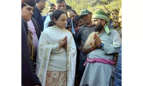 किश्तवाड़ में शहीद VDG को अश्रुपूर्ण अंतिम विदाई देने सैकड़ों लोग पहुंचे