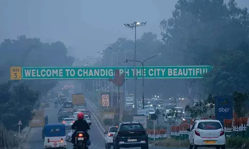 Chandigarh: शहर में छाई धुंध, वायु गुणवत्ता में भारी गिरावट