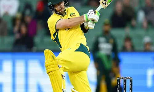 Australia की बल्लेबाजी पहली बार अपने घरेलू मैदान पर पाकिस्तान से वनडे सीरीज हारने के बाद सबसे निचले स्तर पर पहुंची