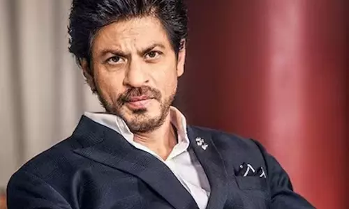 Shahrukh Khan ने अपने फैंस के साथ एक खुशखबरी शेयर की