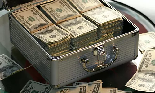 China में आर्थिक संकट के बीच पुलिस ने व्यवसायियों की संपत्ति जब्त की China में आर्थिक संकट के बीच पुलिस ने व्यवसायियों की संपत्ति जब्त की