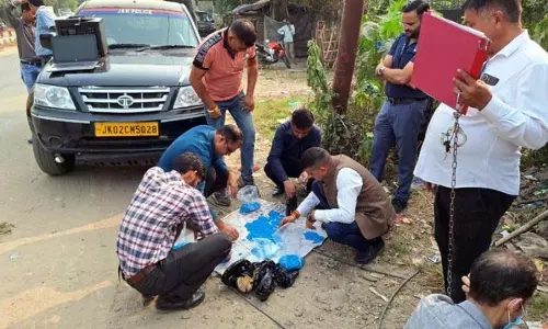 ANTF ने नशीली दवाओं की व्यावसायिक मात्रा के साथ ड्रग तस्कर को गिरफ्तार किया ANTF ने नशीली दवाओं की व्यावसायिक मात्रा के साथ ड्रग तस्कर को गिरफ्तार किया