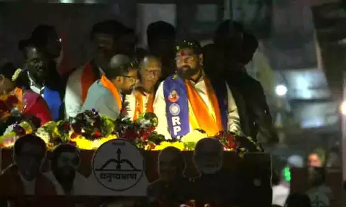 Eknath Shinde महायुति उम्मीदवारों के प्रचार के लिए भव्य रैली में हुए शामिल