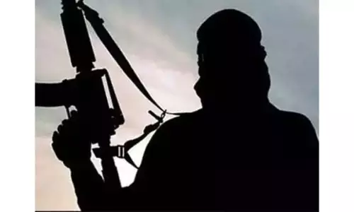 Jammu: बांदीपुरा से भागा आतंकवादी सोपोर में मारा गया Jammu: बांदीपुरा से भागा आतंकवादी सोपोर में मारा गया