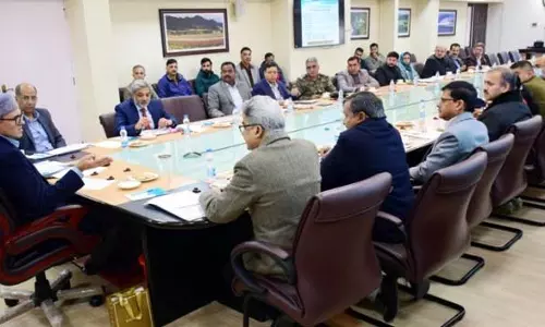 Omar ने प्रभावी शीतकालीन तैयारी योजनाओं पर जोर दिया Omar ने प्रभावी शीतकालीन तैयारी योजनाओं पर जोर दिया