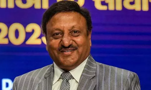 उपचुनावों पर Election Commission के दोहरे मापदंड से पार्टियां नाराज