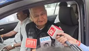 एंटी कन्वर्जन बिल चुनावी रणनीति का हिस्सा है : अशोक गहलोत एंटी कन्वर्जन बिल चुनावी रणनीति का हिस्सा है : अशोक गहलोत
