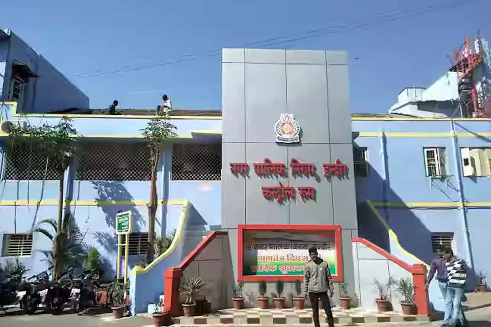 Indore: नगर निगम के एक करोड़ से ज्यादा दस्तावेजों के डिजिटलाइजेशन का काम शुरू होगा Indore: नगर निगम के एक करोड़ से ज्यादा दस्तावेजों के डिजिटलाइजेशन का काम शुरू होगा