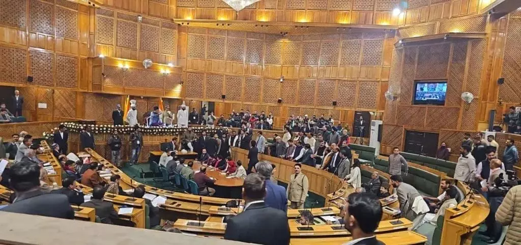 Jammu and Kashmir में विधानसभा सत्र के बाद राजनीतिक लहरें शांत हुईं Jammu and Kashmir में विधानसभा सत्र के बाद राजनीतिक लहरें शांत हुईं