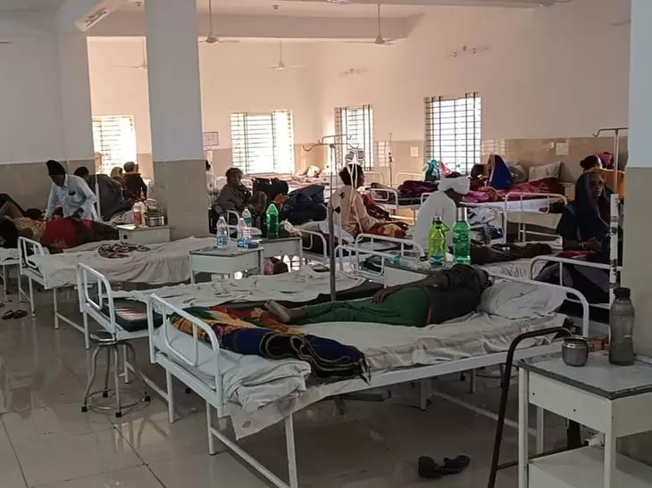 Bhiwani: मौसम में आए बदलाव के चलते वायरल, खांसी-जुकाम ; बढ़ी मरीजों की संख्या Bhiwani: मौसम में आए बदलाव के चलते वायरल, खांसी-जुकाम ; बढ़ी मरीजों की संख्या