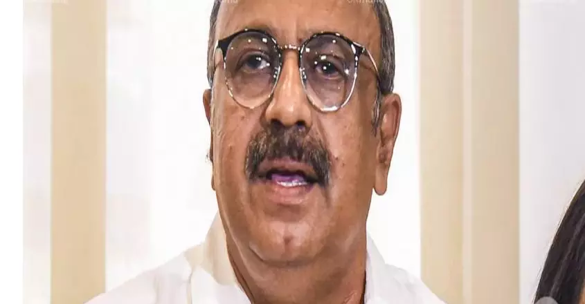 KERALA : सिद्दीकी ने सुप्रीम कोर्ट से कहा यह कहना उचित नहीं है कि जमानत से पीड़िता को न्याय नहीं मिलेगा KERALA : सिद्दीकी ने सुप्रीम कोर्ट से कहा यह कहना उचित नहीं है कि जमानत से पीड़िता को न्याय नहीं मिलेगा
