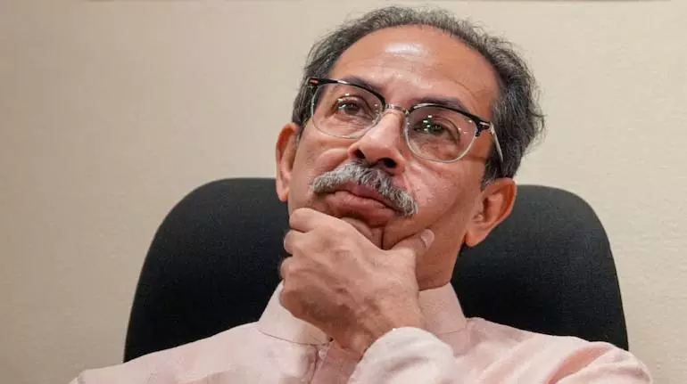 तो माविया कार्यकर्ता फडणवीस, अजित पवार के बैग की जांच करेंगे: Uddhav तो माविया कार्यकर्ता फडणवीस, अजित पवार के बैग की जांच करेंगे: Uddhav
