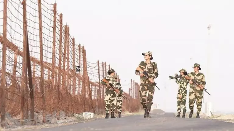 Manipur के आदिवासी संगठनों ने भारत-म्यांमार सीमा पर बाड़ लगाने का विरोध Manipur के आदिवासी संगठनों ने भारत-म्यांमार सीमा पर बाड़ लगाने का विरोध
