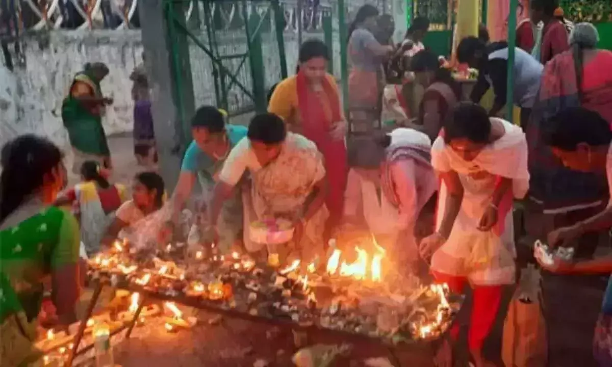 Telangana: कार्तिक सोमवार के दिन शिव मंदिरों में भक्तों का तांता लगा रहता है