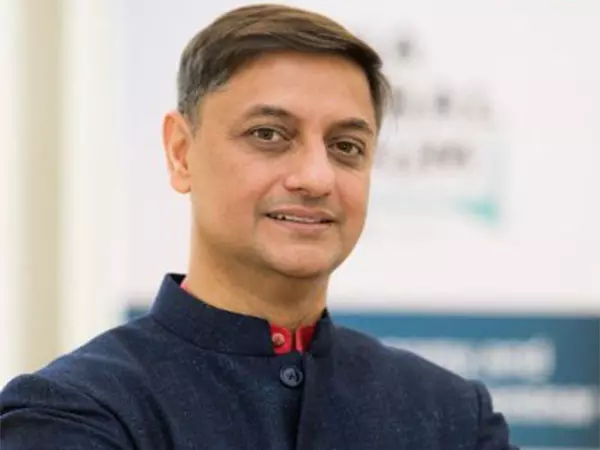 अवैध आव्रजन अब एक वैश्विक मुद्दा, इस पर ईमानदार चर्चा की जरूरत: अर्थशास्त्री Sanjeev Sanyal अवैध आव्रजन अब एक वैश्विक मुद्दा, इस पर ईमानदार चर्चा की जरूरत: अर्थशास्त्री Sanjeev Sanyal