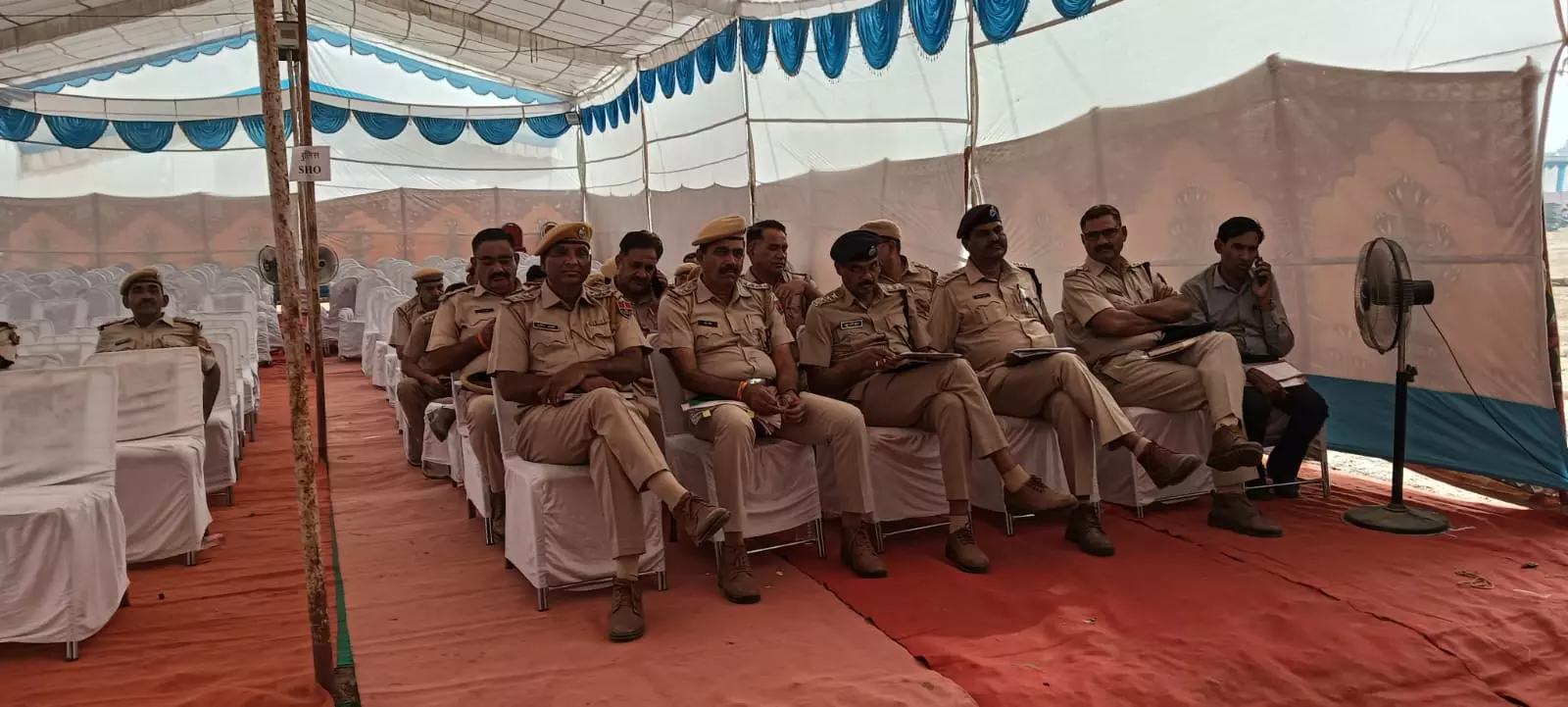 Dausa: सेक्टर मजिस्ट्रेट एवं पुलिस अधिकारियों के साथ समीक्षा बैठक Dausa: सेक्टर मजिस्ट्रेट एवं पुलिस अधिकारियों के साथ समीक्षा बैठक