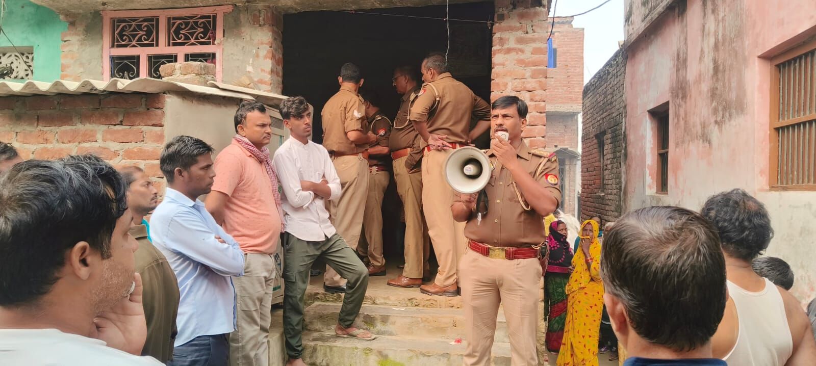 फंदे लटककर किशोरी ने की आत्महत्या, जांच में जुटी Police