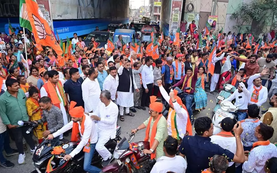 रायपुर दक्षिण विधानसभा की विशाल रैली में शामिल हुए विधायक राजेश मूणत रायपुर दक्षिण विधानसभा की विशाल रैली में शामिल हुए विधायक राजेश मूणत