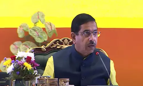 Prahlad Joshi ने कोविड पैनल रिपोर्ट को लेकर जस्टिस डीकुन्हा पर निशाना साधा Prahlad Joshi ने कोविड पैनल रिपोर्ट को लेकर जस्टिस डीकुन्हा पर निशाना साधा