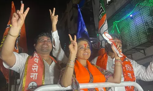 महाराष्ट्र चुनाव: Shaina NC ने मुंबादेवी में रोड शो किया, मतदाताओं से महायुति गठबंधन का समर्थन करने का आग्रह किया