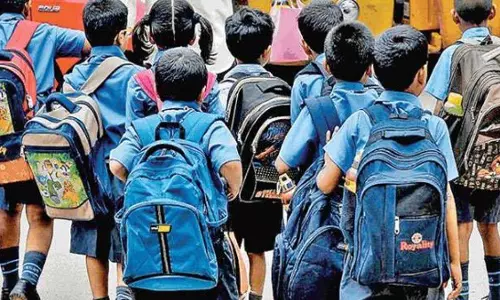 Bhopal: माह में एक बैग विहिन दिवस होगा Bhopal: माह में एक बैग विहिन दिवस होगा