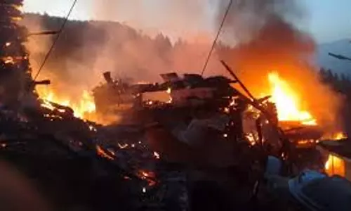 Shimla: सेरी गांव में भीषण अग्निकांड, कई घर जलकर हुआ राख