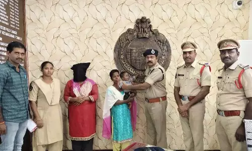 Andhra: पुलिस ने कुछ ही घंटों में अपहरण का मामला सुलझा लिया Andhra: पुलिस ने कुछ ही घंटों में अपहरण का मामला सुलझा लिया