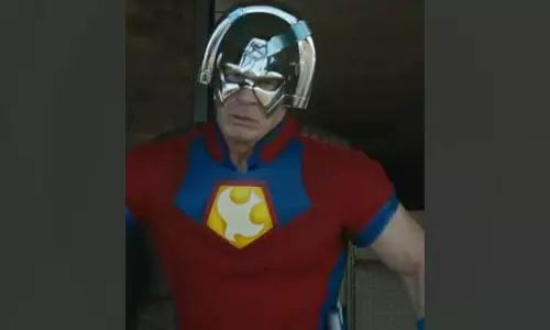 John Cena सीजन 2 के नए टीज़र में पीसमेकर के रूप में लौटे