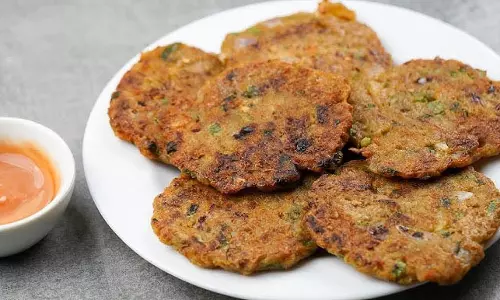 आलू बाजरा पैनकेक रेसिपी आलू बाजरा पैनकेक रेसिपी