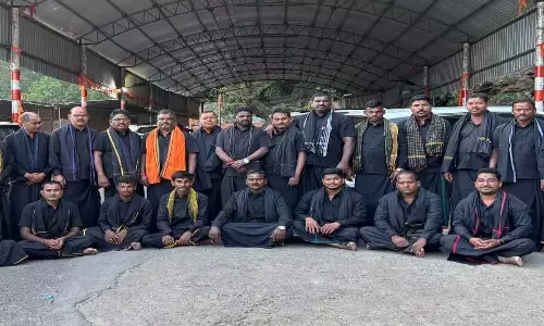Telangana: श्री उमा महेश्वर क्षेत्र में अयप्पा माला दीक्षा समारोह