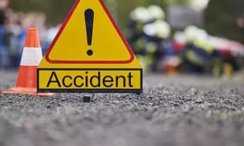 Bengaluru: यशवंतपुर फ्लाईओवर पर कार पलटने से चार लोग घायल