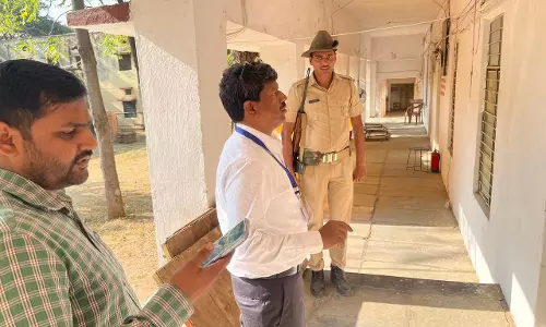 Dungarpur: कल रवाना होंगे मतदान दल जिला निर्वाचन अधिकारी ने तैयारियों को दिया अंतिम रूप