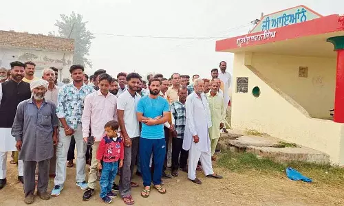 Punjab: पंचायत प्रतिद्वंद्विता के बीच पूर्व सरपंच का नाम बदनाम Punjab: पंचायत प्रतिद्वंद्विता के बीच पूर्व सरपंच का नाम बदनाम