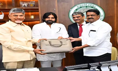 Andhra Pradesh के वित्त मंत्री केशव ने पूर्ण बजट पेश किया Andhra Pradesh के वित्त मंत्री केशव ने पूर्ण बजट पेश किया