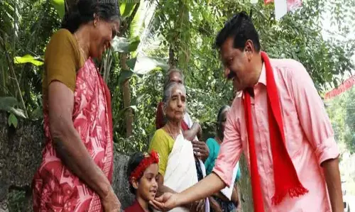 KERALA :  चेलाक्कारा की सामंती जड़ों आदिवासी संबंधों और मध्यवर्गीय पहचान को समझते