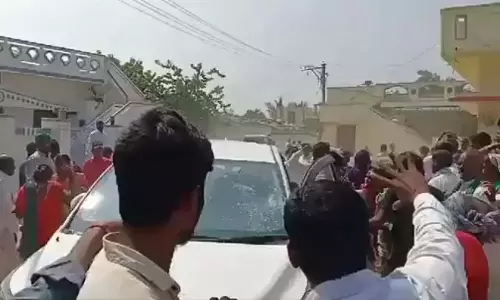 फार्मा कंपनी की स्थापना को लेकर Vikarabad कलेक्टर पर भीड़ ने किया हमला