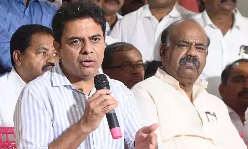 BRS नेताओं ने कांग्रेस के पहले साल के जश्न के लिए रेवंत रेड्डी की आलोचना की BRS नेताओं ने कांग्रेस के पहले साल के जश्न के लिए रेवंत रेड्डी की आलोचना की