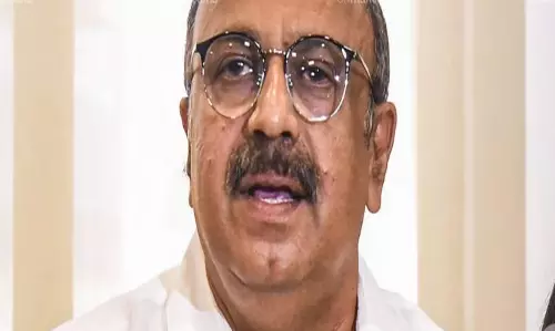 KERALA : सिद्दीकी ने सुप्रीम कोर्ट से कहा यह कहना उचित नहीं है कि जमानत से पीड़िता को न्याय नहीं मिलेगा KERALA : सिद्दीकी ने सुप्रीम कोर्ट से कहा यह कहना उचित नहीं है कि जमानत से पीड़िता को न्याय नहीं मिलेगा