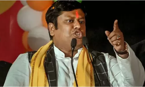 चुनाव आयोग ने पश्चिम बंगाल BJP प्रमुख को कारण बताओ नोटिस जारी किया चुनाव आयोग ने पश्चिम बंगाल BJP प्रमुख को कारण बताओ नोटिस जारी किया